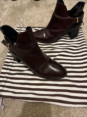 Zara Burgundy Leather Ankle Booties with Block Heel and Side Zip